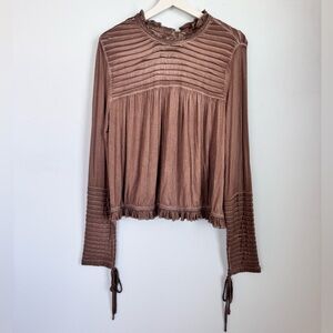 POL Long Sleeve Ruffle and Lace Detailed Blouse Size Medium